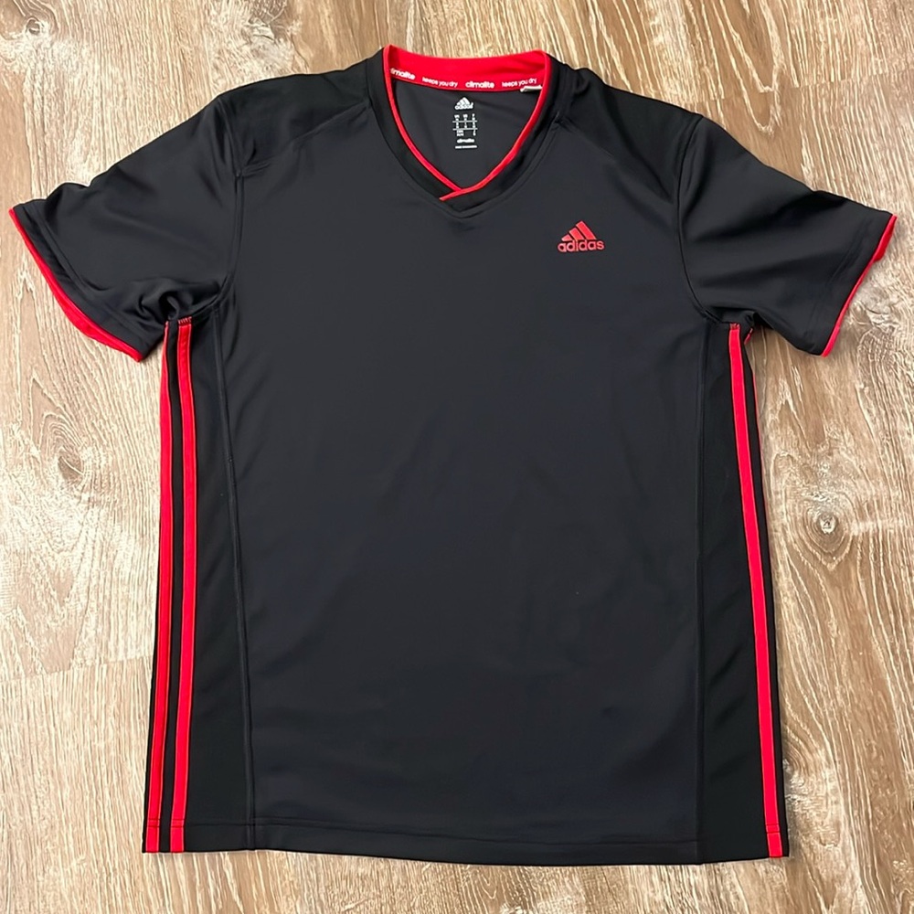 Men’s adidas climalite shirt medium
